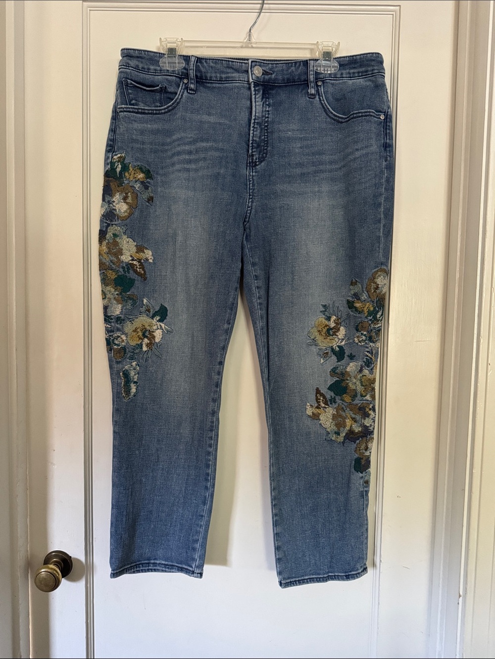 Embroidered Light Blue Women’s Jeans - Floral Detail